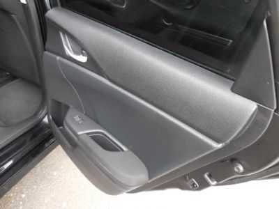 2016 Honda Civic — photo 12 view