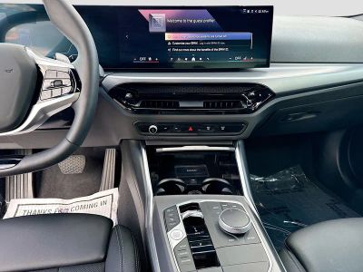 2025 BMW 2 Series — photo 18 view