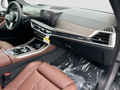 2026 BMW X5 — photo 24 view