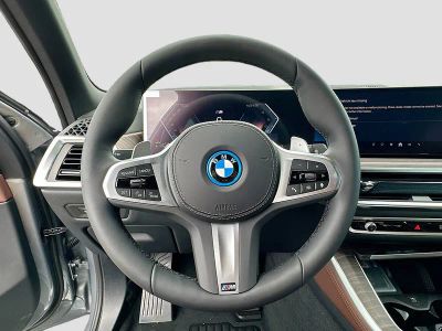2026 BMW X5 — photo 8 view
