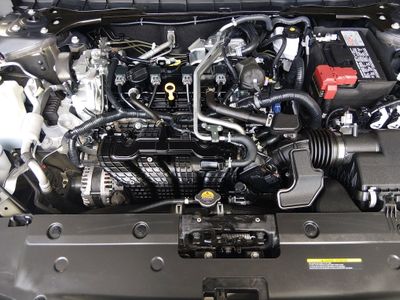 2025 Nissan Altima - Photo 9