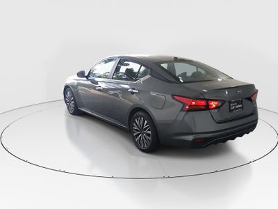 2025 Nissan Altima - Photo 5
