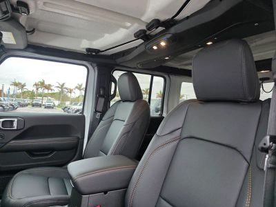 2026 Jeep Wrangler — photo 11 view
