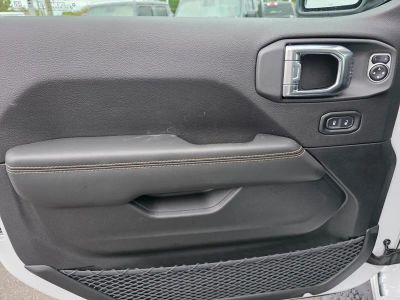 2026 Jeep Wrangler — photo 14 view