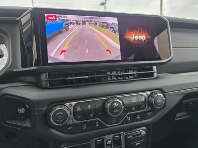 2026 Jeep Wrangler — photo 20 view