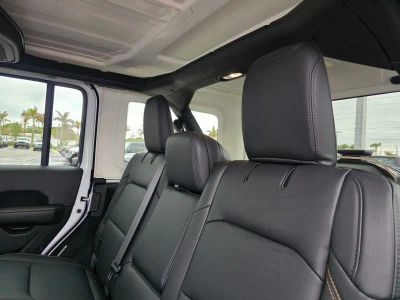 2026 Jeep Wrangler — photo 7 view