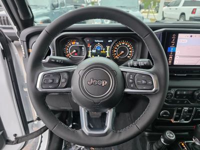 2026 Jeep Wrangler — photo 16 view