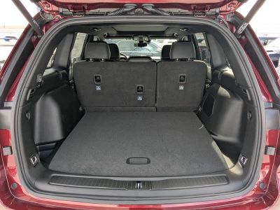 2026 Jeep Grand Cherokee — photo 12 view