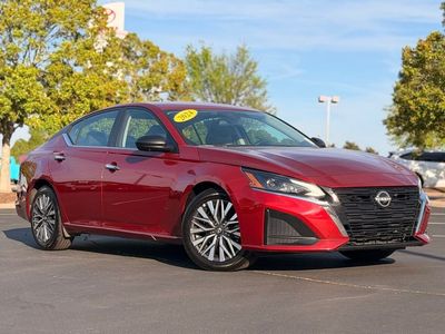 2024 Nissan Altima 2.5 SV - Photo 2