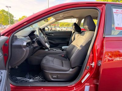2024 Nissan Altima 2.5 SV - Photo 23
