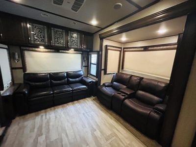 2018 Grand Design SOLITUDE - Photo 14