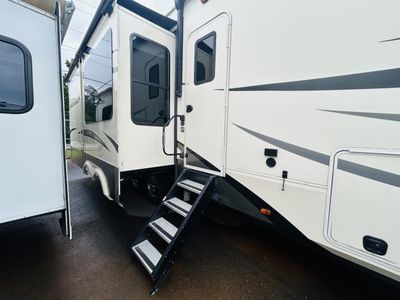 2018 Grand Design SOLITUDE - Photo 3