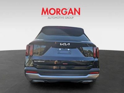 2025 Kia Sorento — photo 8 view