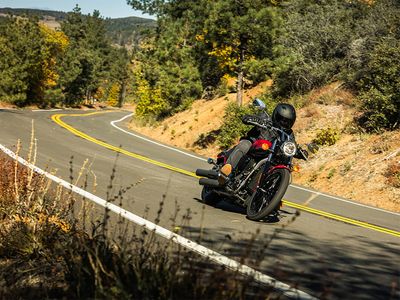 2025 Kawasaki Vulcan 900 Custom - Photo 16