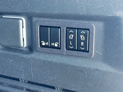 2023 Chevrolet Tahoe — photo 13 view