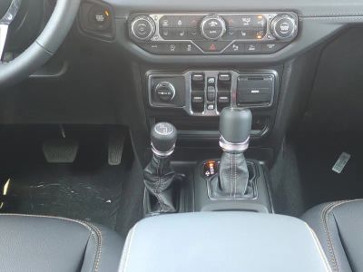 2026 Jeep Wrangler — photo 19 view