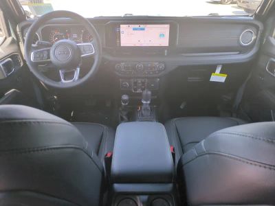 2026 Jeep Wrangler — photo 15 view