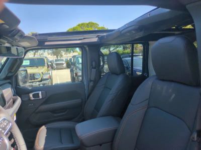2026 Jeep Wrangler — photo 21 view