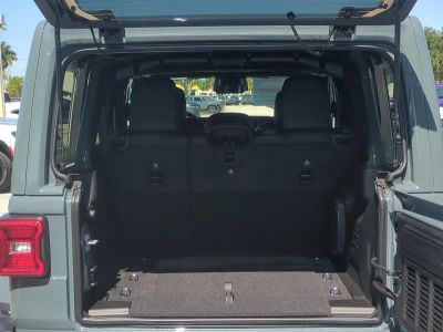 2026 Jeep Wrangler — photo 13 view