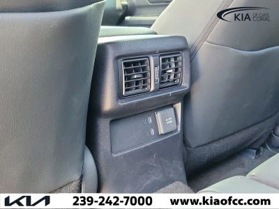 2025 Toyota 4Runner — photo 14 view