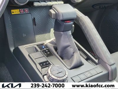2025 Toyota 4Runner — photo 33 view