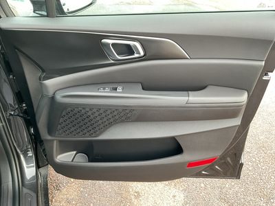 2026 Kia Carnival Hybrid - Photo 13