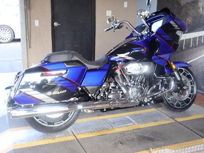 2025 Harley-Davidson FLTRXSE - CVO Road Glide - Photo 9