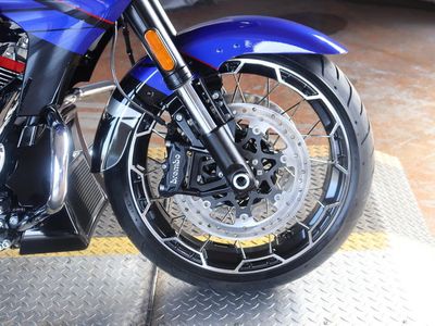 2025 Harley-Davidson FLTRXSE - CVO Road Glide - Photo 10