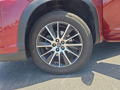 2018 Toyota Highlander — photo 28 view