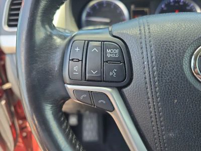 2018 Toyota Highlander — photo 23 view