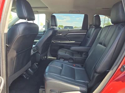 2018 Toyota Highlander — photo 13 view