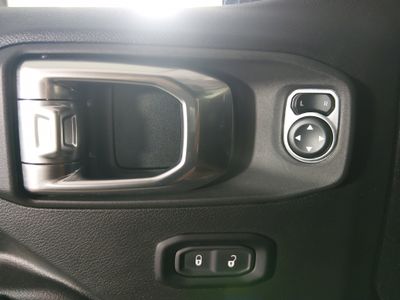 2024 Jeep Wrangler 4xe - Photo 21