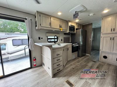 2025 Coachmen Catalina Destination Series - Photo 10