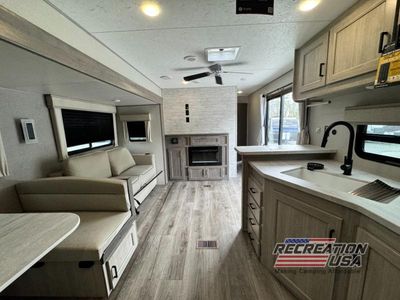 2025 Coachmen Catalina Destination Series - Photo 13