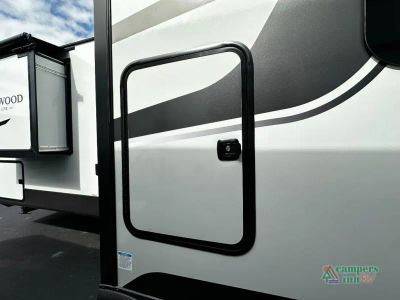 2026 Forest River RV Rockwood Ultra Lite — photo 15 view