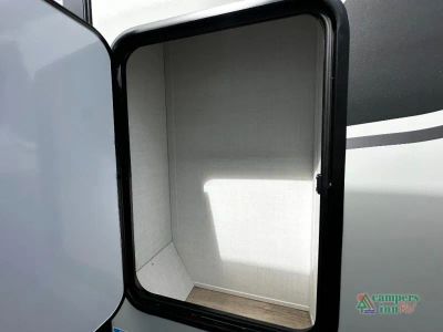 2026 Forest River RV Rockwood Ultra Lite — photo 16 view