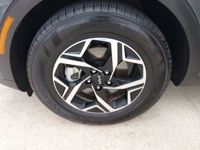 2025 Kia Sportage — photo 10 view