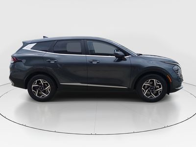 2025 Kia Sportage — photo 8 view