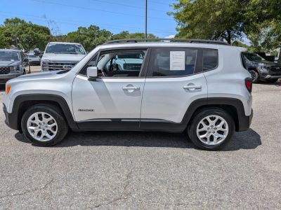 2017 Jeep Renegade - Photo 2