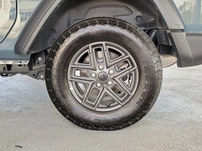 2026 Jeep Wrangler — photo 7 view