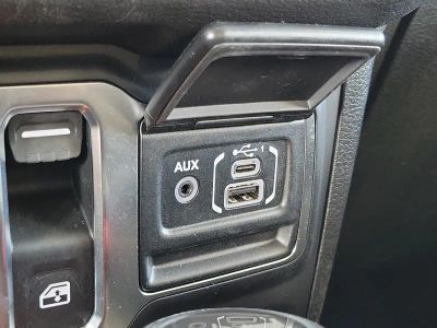 2026 Jeep Wrangler — photo 29 view