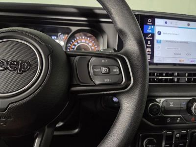 2026 Jeep Wrangler — photo 17 view