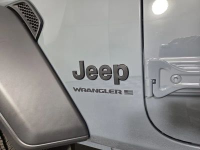 2026 Jeep Wrangler — photo 11 view