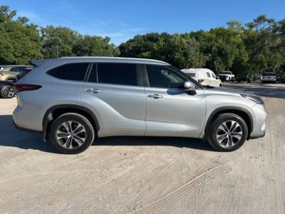 2024 Toyota Highlander — photo 19 view