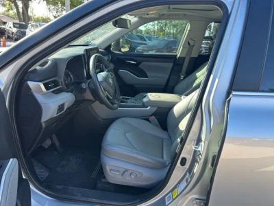 2024 Toyota Highlander — detail view