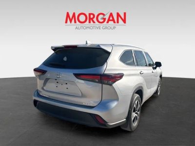 2024 Toyota Highlander — interior view