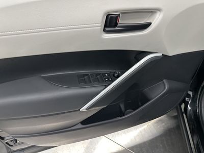 2026 Toyota Corolla Cross — photo 10 view
