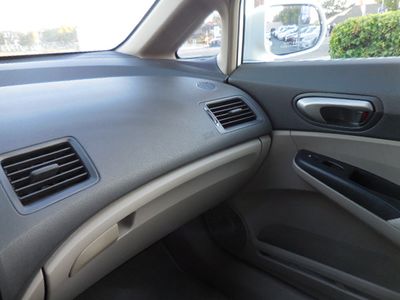 2010 Honda Civic - Photo 19