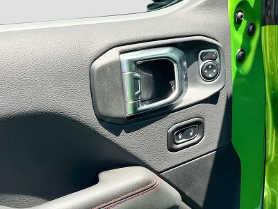 2026 Jeep Wrangler — photo 18 view