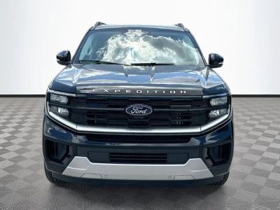 2026 Ford Expedition — side profile view